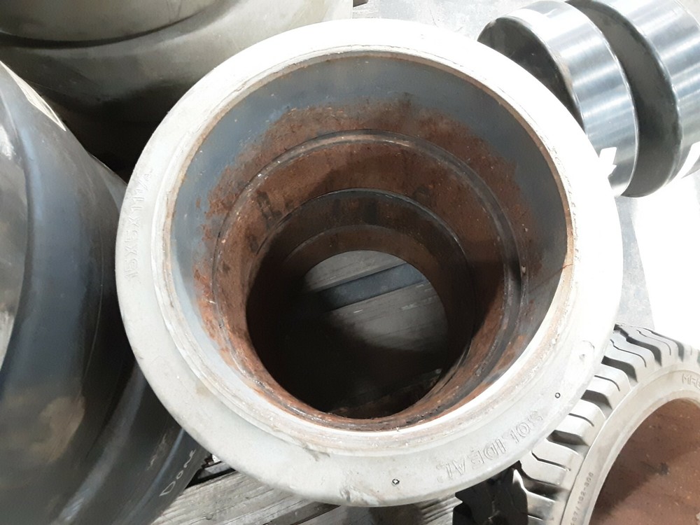 15x5x11-1/4 Forklift Smooth Press On Tire 15x5x11.25 non MARKING #10C17PR4