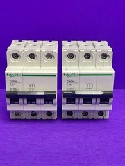 Schneider Electric 60889 C60N C2A Circuit Breaker 3-Pole 2A 415V [Lot of 2]