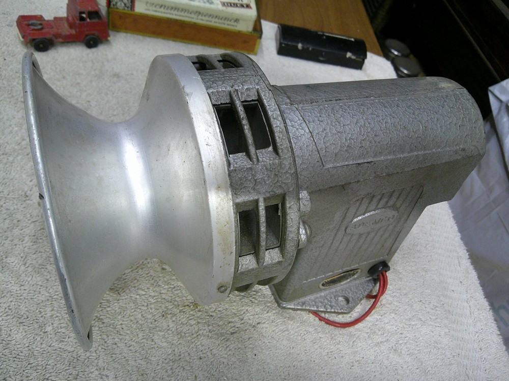 Ademco Vintage 110V Alarm Siren, LOUD, Tested