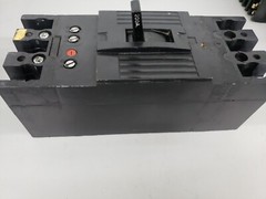 1- GENERAL ELECTRIC TFJ236200 Circuit Breaker 200 Amp FRAME 3 Pole 600V CHIPPED