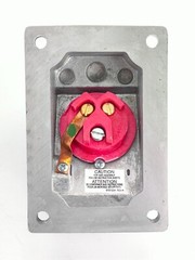 BOX OF 2 CROUSE-HINDS ENR6202 Delayed Action Circuit Breaking Receptacle NEW