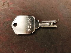 5 KEYS-FORKLIFT KEY CLARK YALE DAEWOO GRADALL JLG HYSTER CAT SKYTRAC POLAK 166