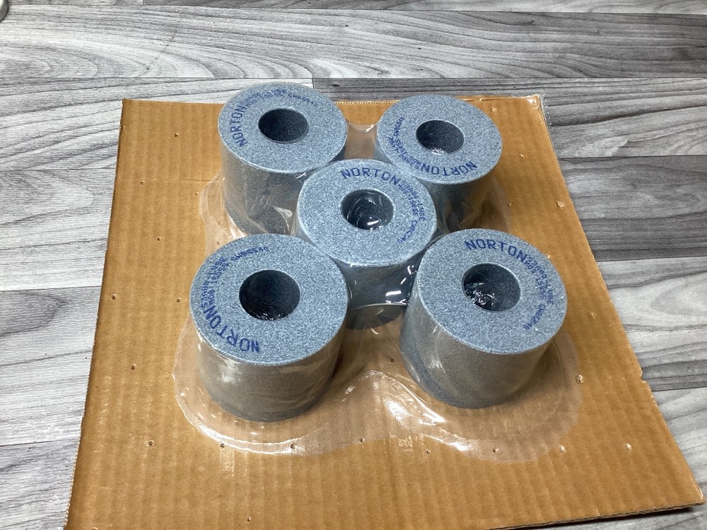 Norton 66243515254 ALundum Grinding Wheels 3.171”X2-3/4”X1-1/4” #112C149PR4