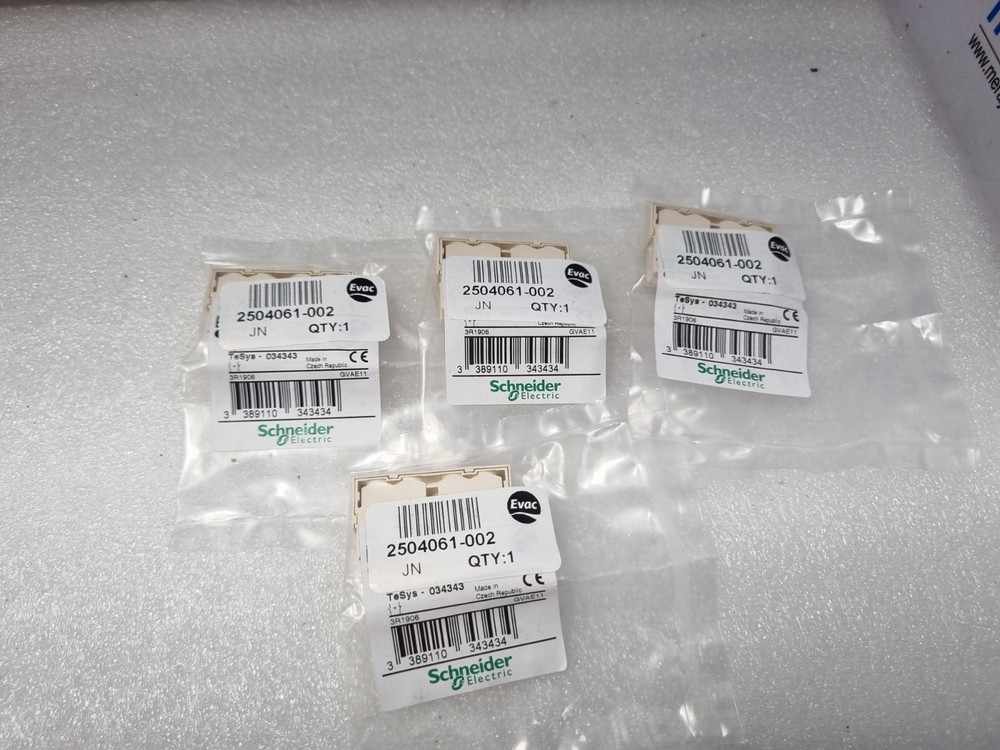 Schneider GVAE11 Auxiliary Contact Ui250V Ith 2.5A AC-15/DC13 034343 LOT 4 PCS