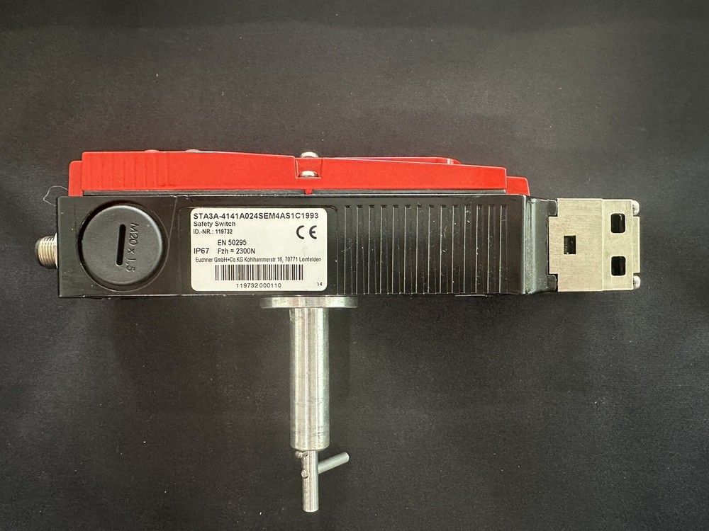 Euchner STA3A-4141A024SEM4AS1C1993 Safety Switch Ships From USA