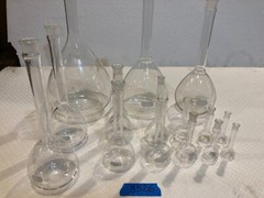 Lot of 15 Pyrex, Kimax & A Volumetric Flasks 5/10/25/50/100/250/500/1000/2000 mL