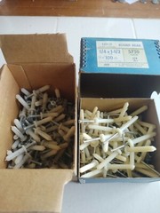 (85) U.S. Expansion Bolt Co. 1/4″x1-1/2″ Fasteners (170) Hammer Screws 1/4″x1″