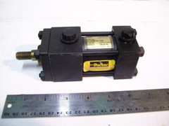 NEW PARKER 01.50-F2ANUS14A-0.500 1.5″ BORE X .50″ STRK 250PSI AIR CYLINDER P2138