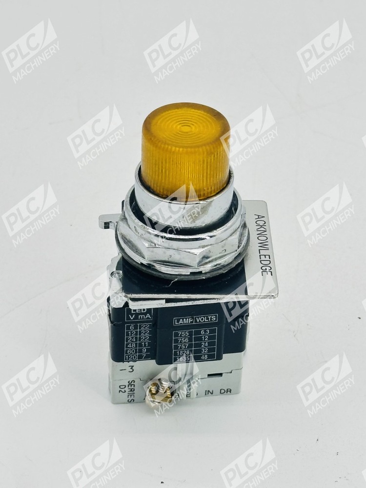 Eaton T2813 Illuminated Push Button Switch Series D2