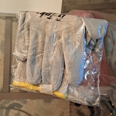 New Cut Resistant Gloves Palm and Finger Protection Size Medium