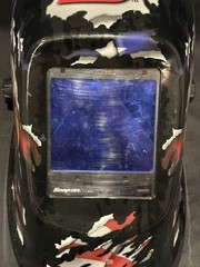 SNAP-ON Auto-Darkening Welding Helmet (Black/ Multi-Color Eagle Graphic) YA4609