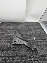UM 67385B 30C3 Ripper Point Shark Fin Casting For Unverferth ATR 67951B