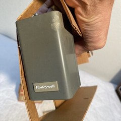 Honeywell L4069A 1060 Limit Control Tanner 150-250f, Opens On Rise, Stop 200f