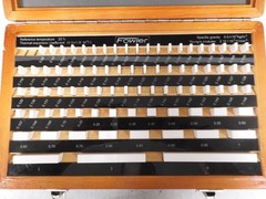Fowler Ceramic Gage Block Set – 81 pcs. – Grade 2, Metric, Rectangular – QG64