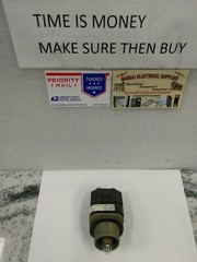 ALLEN BRADLEY 800T-P16 SER N OILTIGHT PILOT LIGHT UNIT 120V 50/60HZ(20CB3