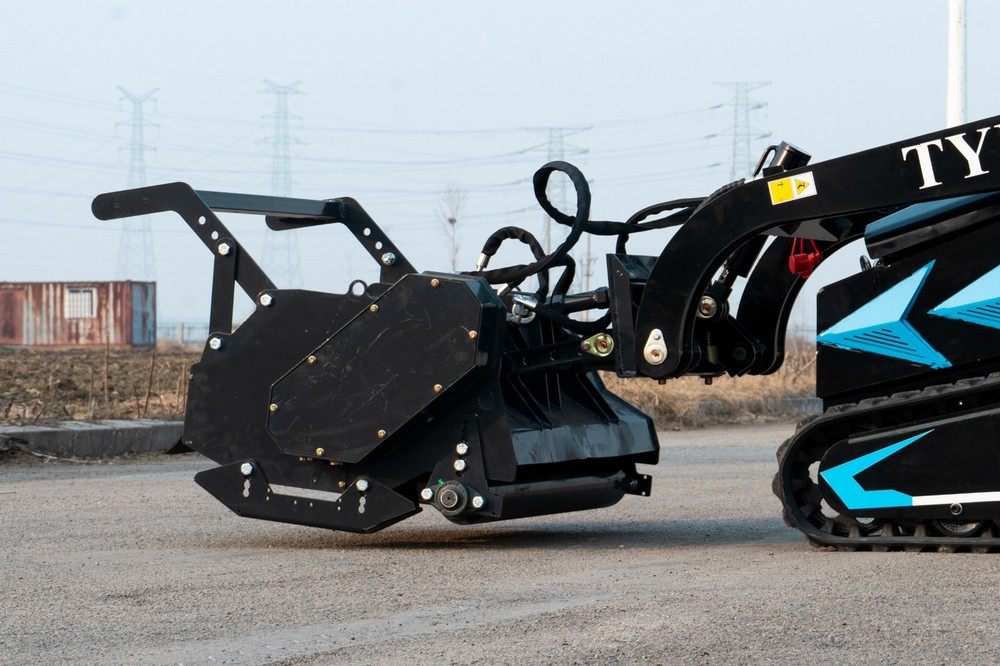 Heavy Duty Tree & Brush Mulcher for Mini Skid Steer TYPHON STOMP X1300/STOMP 509