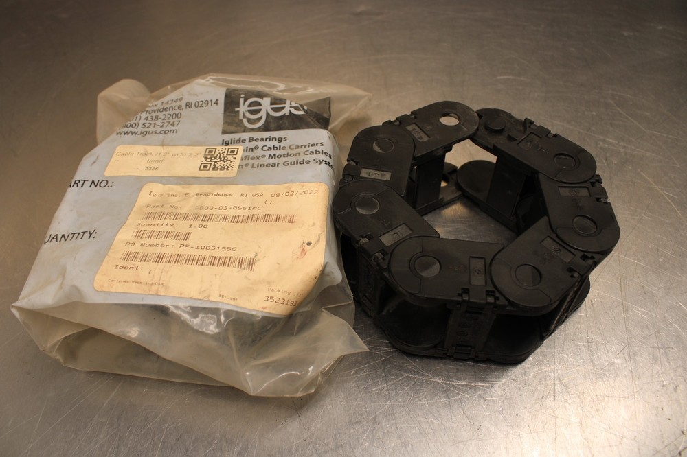 Igus 2500-03-0551MC Cable Track 2.2″ x 14″O.L. Lot of 2!