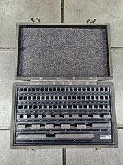 IMGAGES SET OF 81 GAGE BLOCKS .05-4″ No. H06177 #8024
