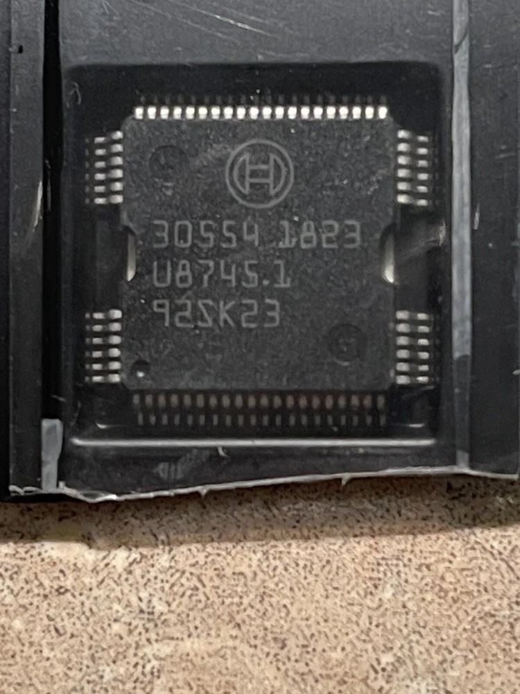 1PCS. 30554-MPXHZ6115A6U-MC33888FB-MB90F598G-9909413.1B-OCC8001-40110