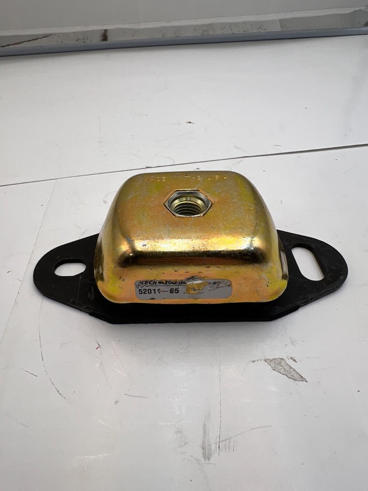 Tech Products Rubber/Metal Isolator Mount 52011-65