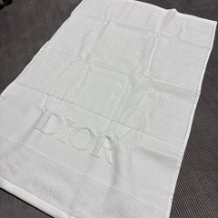 2025 Christian Dior novelty pouch & 2 towels Authentic NEW GIFT