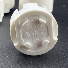 BJB T110 26.420 G13 Fluorescent Socket (LOT OF 4)