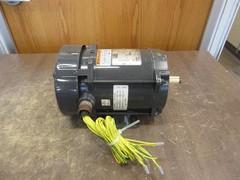 WEG Explosion Proof Motor .7536XS3E56C 0.75/0.50HP 3600RPM 60/50Hz Used