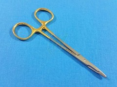T/C PREMIUM GRADE HEMOSTAT WITH SCISSORS 4.5″ WITH TUNGSTEN CARBIDE INSERTS