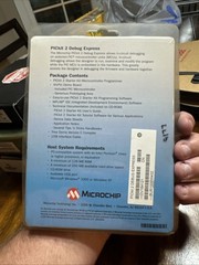 MICROCHIP TECHNOLOGY DV164120 PICkit 2 Microcontroller Starter Kit