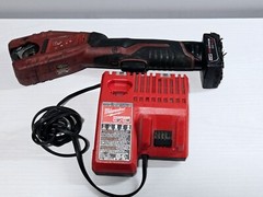 Milwaukee 2471-20 M12 Cordless Copper Tubing Cutter – Red battery and charger
