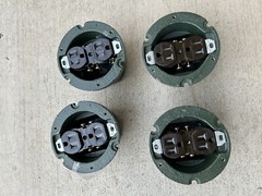 Lot Of 4 Pieces Lew Electric 812 1/2″-3/4″ Floor Box + Outlets ONLY No Plates