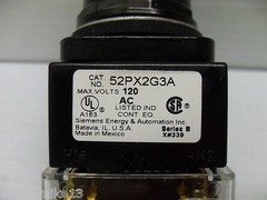 ⭐NEW IN BOX⭐ FURNAS 52PX2G3A GREEN ILLUMINATED 2-POS.PUSH PULL BUTTON MAINTAINED