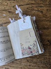 Junk Journal, Silly Goose mindfulness Gratitute 40 Embellished Pages. 4.5×5