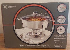 NSF 4 qt Stainless Steel Round Chafing Dish with Lift-Off Lid
