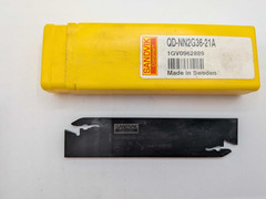 Sandvik Parting Set | QD-NN2G36-21A Blade + 10 QD-NG-0318 1135 Inserts + Key