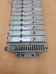 NUMATICS 239-1229 Valve Manifold. 051BA4Z1MN00061, 051BA400M000061 Valves