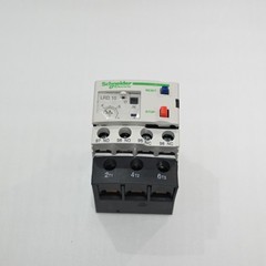 LRD10 1PC New Schneider TeSys Deca thermal overload relay 4 to 6 A class 10A