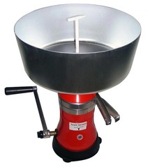 MILK CREAM MANUAL SEPARATOR METAL 100L/H MOTOR SICH 100-09 NEW