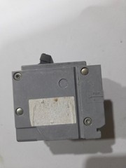 CHALLENGER – HC270 – CIRCUIT BREAKER – 70A/2 POLE/240 VAC -used