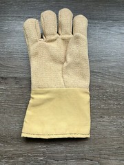Heat resistant gloves (pair), PLUS a BONUS glove!