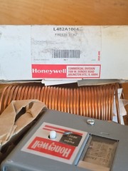 Honeywell L482A1004 Freeze Stat; 2 SPST 1 NO 1 NC, 15F to 55F, 20 Foot Tube NEW