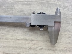 Mitutoyo 505-644-50 Dial Caliper 8″, Dial +/-0.001″ Accuracy Shock Proof Japan