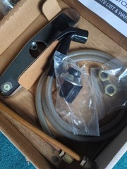 Gerber 40-400 Water Single Handle Kitchen Faucet w/Spray-Chrome 40400 NOS New