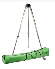 SAFEWAZE 019-11000 Adjustable 7 FT Tripod with Carrying Case Black
