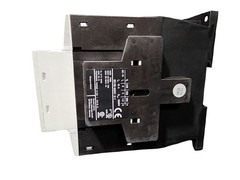 Eaton 40A IEC Contactor XTCE040DS1A Side-Mounted 110/120V 3P Screw Terminal FVNR