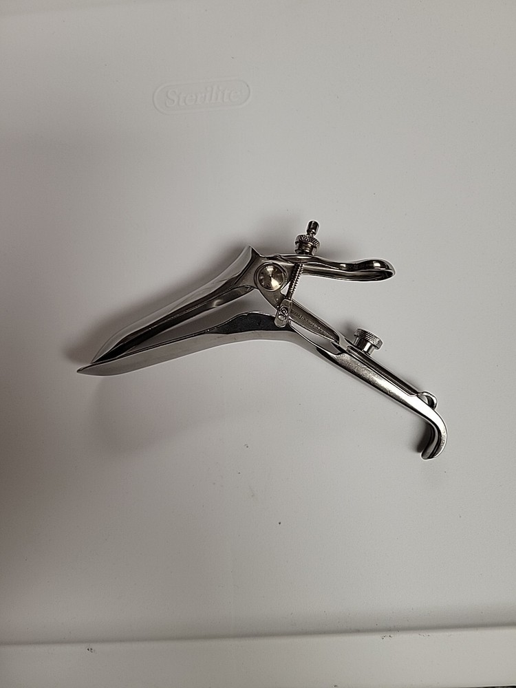 Integra Jarit 500-135 Graves Speculum, 1-3/8″ (35mm) Wide, 4″ (102mm) Deep