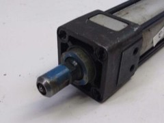 ARO Pneumatic Cylinder 1.5×17.000 250PSI 1.5″ Bore 17″ Stroke 0.63″Rod