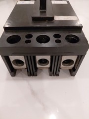 Westinghouse CA3200X 3Pole 200Amp 240Vac Bolt-On Circuit Breaker, Fresh Takeout