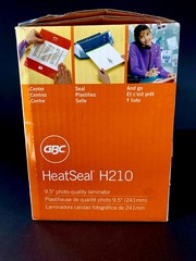 GBC HeatSeal H210 Photo Quality Laminator ~ 9.5″ ~ New + Set of 25 Pouches