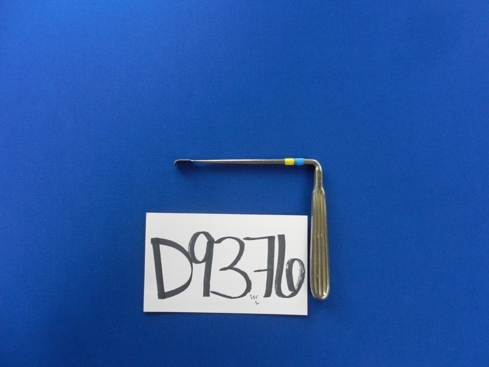 D9376 V. Mueller Scoville Neuro Retractor 10.8cm Length NL5810